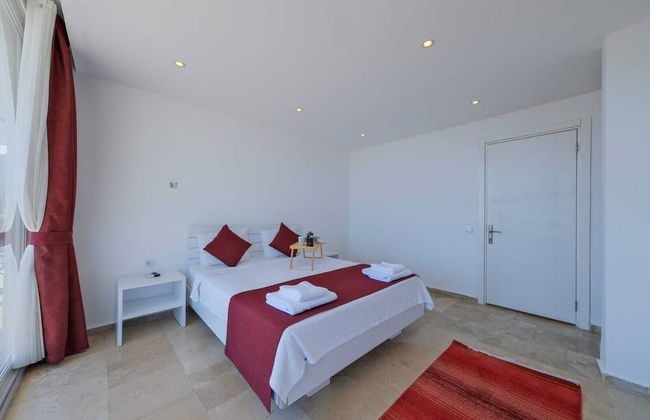 Villa Lumiere 3 Luxurious 5 bed Villa in Kiziltas Kalkan With sea Views - Photo 20