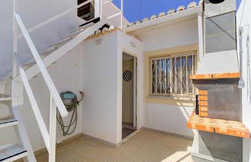 Amazing Home with Balcony & Barbecue - Foto 28