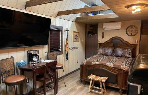 Cowboy Cabin at The Wild West 40 Homestead - Foto 1