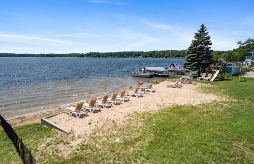 Fife Lake Lodge - Double Queen Room with Lake Access - Foto 47