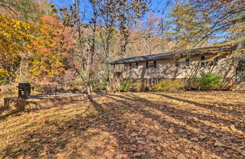 Creekside Retreat with Deck, 18 Miles to Wolf Ridge - Foto 30