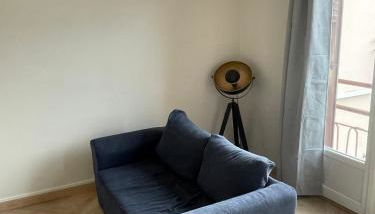 T2 design & cosy avec vue château, Centre et gare à pied, Parking gratuit - Foto 5