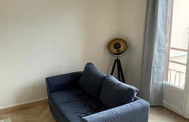 T2 design & cosy avec vue château, Centre et gare à pied, Parking gratuit - Foto 5