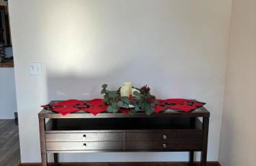 Spacious 4 Bedroom Chalet on Hiking Trails - Foto 12