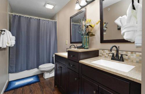 Retreat @ the Hills w/ Pets and Game Room - Foto 41