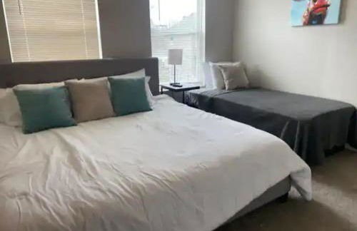 2 homes side by side downtown with fenced yard and hot tub - Foto 32