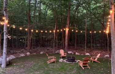 Pocono Hideout Family Home with Hot Tub Deck Sunroom Pool Big Bass Lake Larsen Lake Gouldsboro Clifton Township - Foto 47