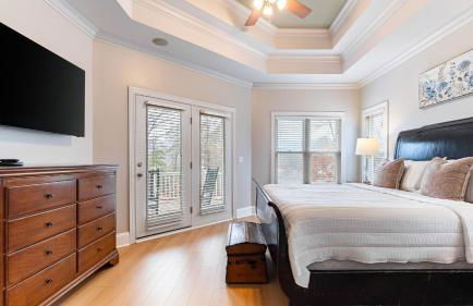 Lakefront 6bdr, Priv Dock, Game Room, Firepit Jake's Lake House by Avantstay - Foto 56