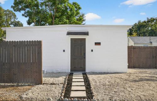 Cozy Guesthouse St Pete, 6 min to DT, Private - Foto 23