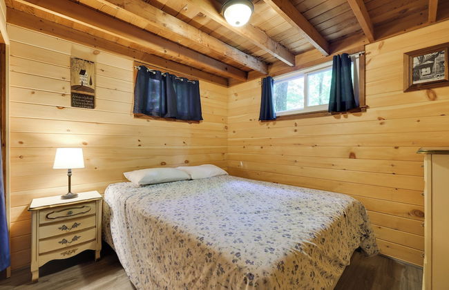 Cozy Lake Cabin 3 with Boatdock - Photo 7