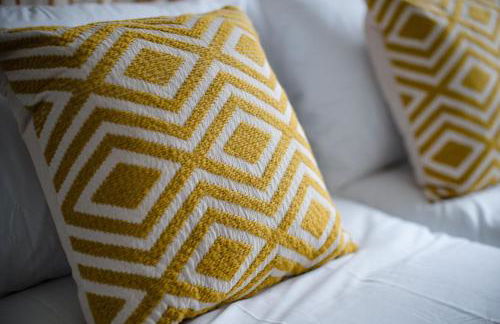 Leeds 4-bed house - hot tub, parking & games - Foto 29