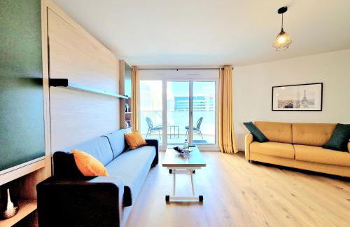 Stylish Stay Near Paris - 850m to Subway RER A - Netflix T1-4P - Foto 9