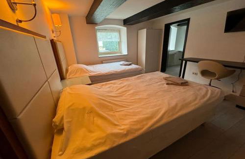 Große Monteurwohnung - 7 Personen - KÜCHE WIFI TV - Foto 7