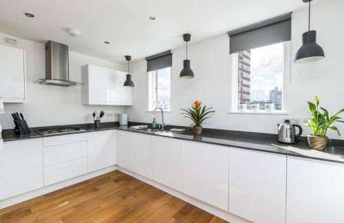 Split Level 3 Bedroom Top Floor Flat - Foto 7