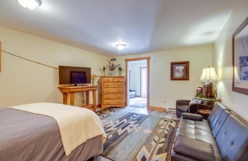 Spacious Yellowstone River Retreat with Trails! - Foto 23