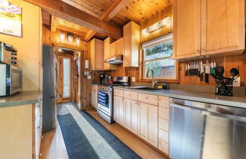 3BD Retreat - 5 Min to Beach Trails & Town - Foto 2