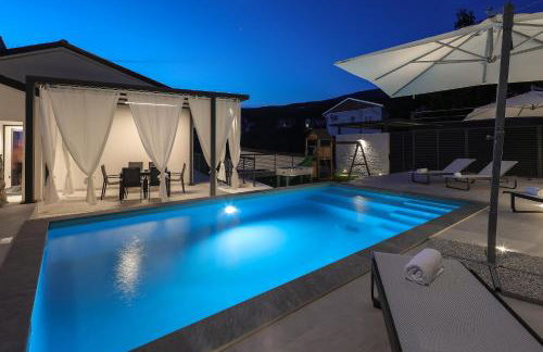 Villa Rene - Photo 9