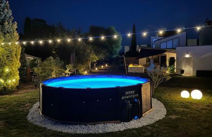 Exklusives Architektenhaus, Pool und Privateinfahrt - Foto 10