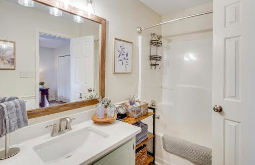 Petals and Pillows Getaway 1 Mi to Dtwn Wendell! - Foto 15