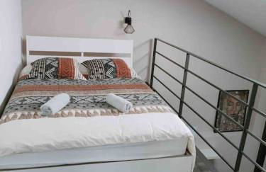 Loft avec Piscine Intérieure et Jardin - Foto 10