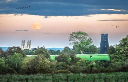 Two-Bedroom House in Beverley Centre with Parking - Foto 8