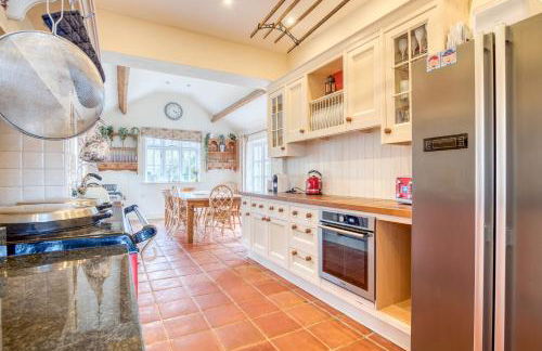 Beautiful Country House with Forest View & Garden - Foto 6