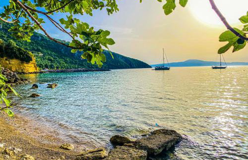 Poseidon’s Bayview - Photo 3