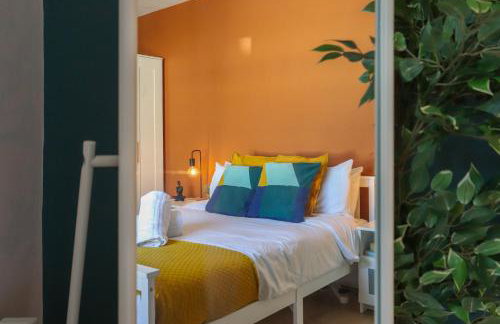 Sanjo Suite - Sleek 2BR Home with Parking & WIFI - Foto 3