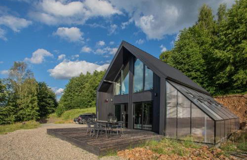 Czarny domek w górach - Foto 2