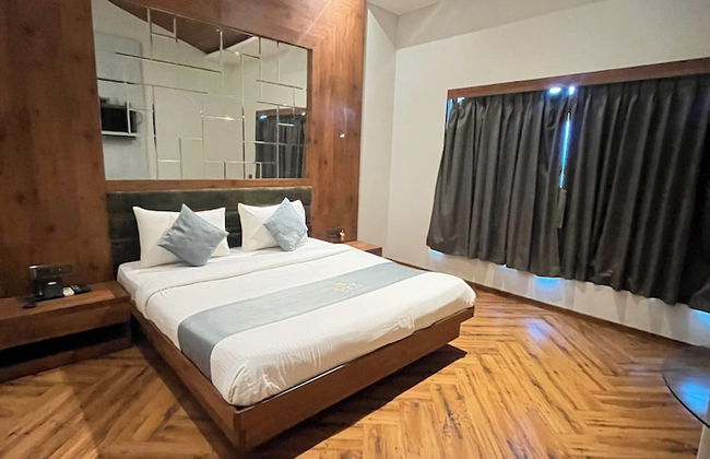 The Saroja Grand Villa Resorts - Photo 17