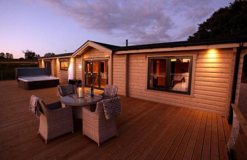 Cambridgeshire Lakes - luxury lodges in a stunning lake location - Foto 36