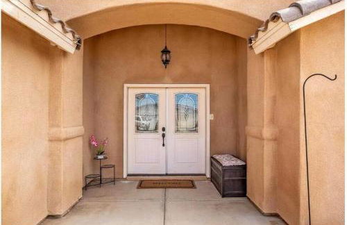 King Bed - Hot Tub, 3 Queens, Home away from home - Foto 25