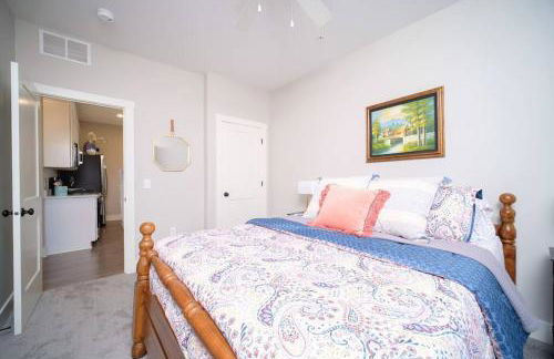 Main Floor Cozy 2 Bedroom Condo in Bettendorf - Photo 4