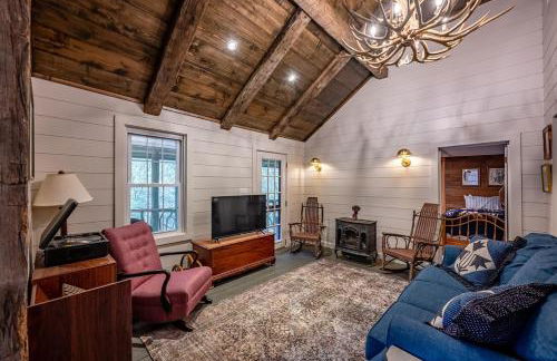 Enchanting Mountain Cottages w Hot Tub & Fireplace - Foto 40