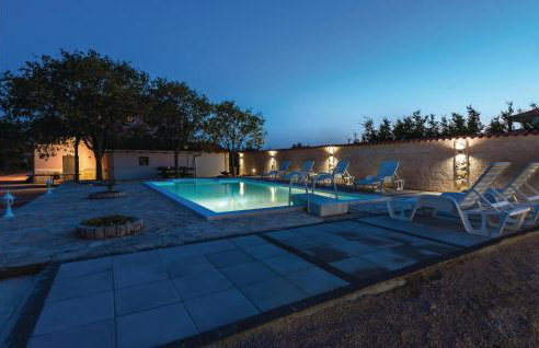 Nice Home In Cista Velika With Wifi - Photo 14