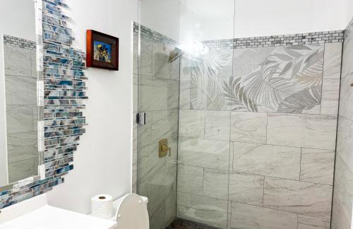 Blue ocean views, AC, 2B2B, Pool, 2 Min Magic sands Beach - Foto 21