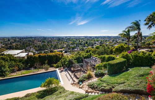 Luxury Home Atop the Hills - Foto 33