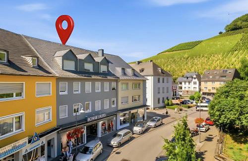 BAT Home Solutions Saarburg Altstadt - alles was ein Hotel nicht bietet - 3 Apartments 45 bis 75 qm für bis zu 12 Personen - direkt unter der Burg - 2 Min zur Altstadt - Weinbergblick, Heimkino und E-Ladesäulen - Foto 39