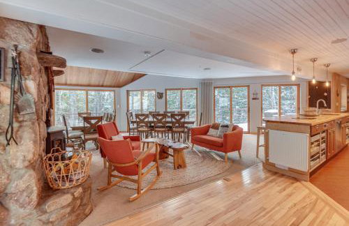 White Mountain Escape with Separate In-Law Suite! - Foto 4