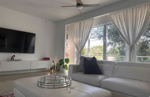 Luxury Mansion, Game Room, Pool, Rooftop, Skyline, Walk to Las Olas - Foto 73