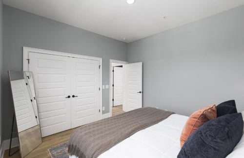 Tranquil Haven Close to Broadway with Free Parking - Foto 26