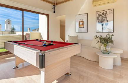 VACATION MARBELLA I Private HEATED Swimming pool, Walking distance to Puerto Banus, Security 24-7, BBQ, WiFi - Photo 29