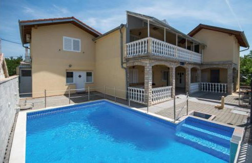 1 Bedroom Cozy Apartment In Kakma - Foto 1