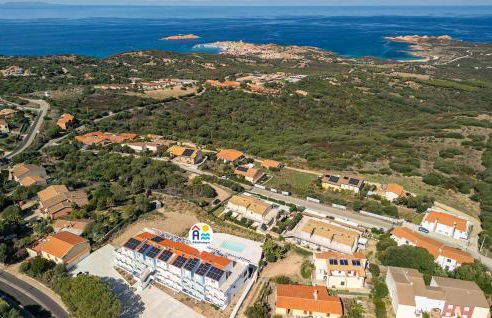 1 Bedroom Gorgeous Apartment In Isola Rossa - Foto 7