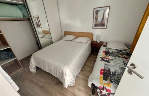 Lits faits, valise à poser, 3 mn Futuroscope - Foto 12