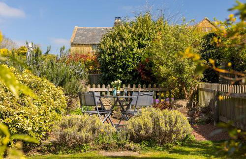 Pass the Keys Cosy Cottage 17th century Garden Parking - Photo 20