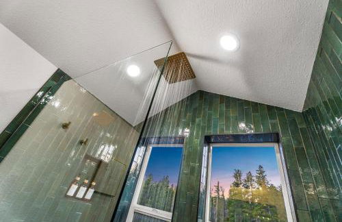 Cozy A-Frame Retreat - Hot Tub, Forest Views - Photo 31