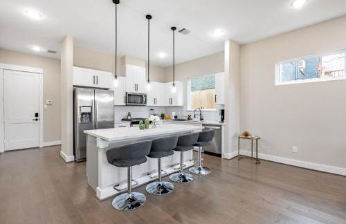 3 Bedroom and 3 bath - Photo 22