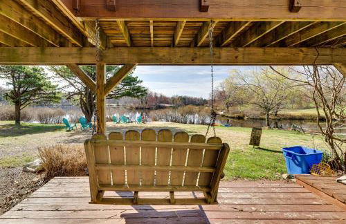 Dock and Fire Pit Lakefront Poconos Retreat! - Foto 29