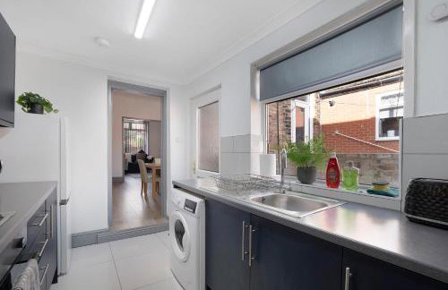 Family-Friendly 2BR Close to Durham City - Foto 14